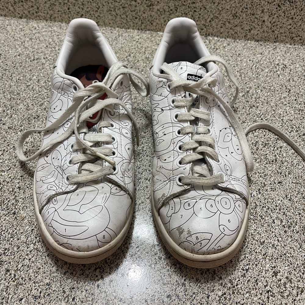 Adidas shoes size 7.5 good condition